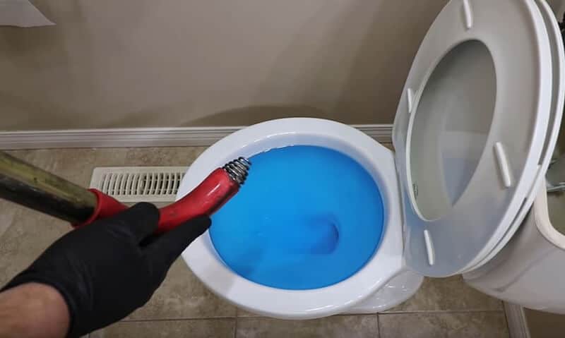 How to unclog toilet