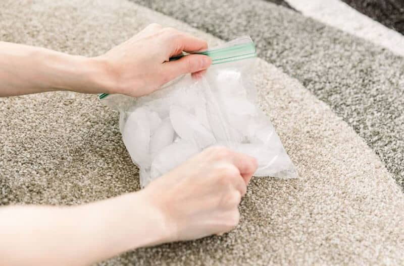 How To Remove Chewing Gum From Sofa Using Ice