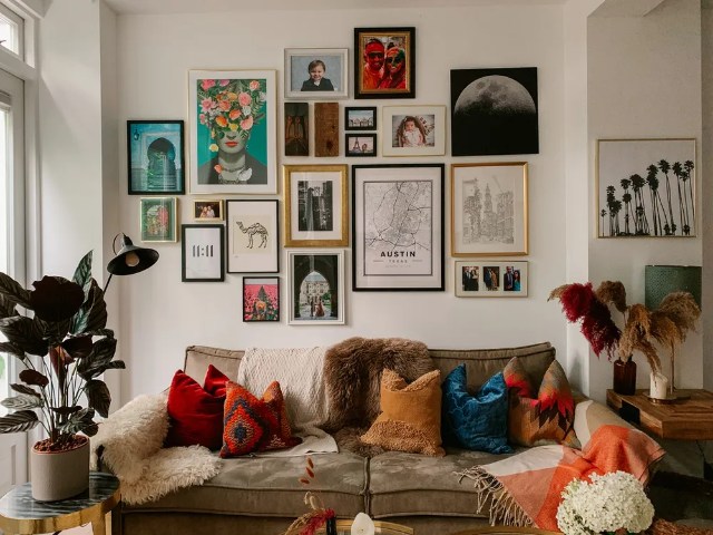 Tips for Creating an Eclectic Wall Art Display