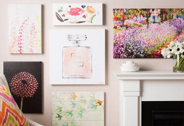 Decorate a Gallery Wall with Canvas mixing Size and Color