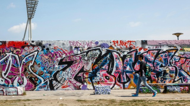 Graffiti Wall Decor