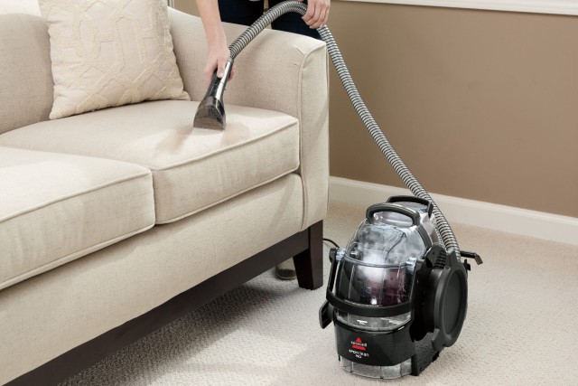 Deep Cleaning Fabric Sofa With a Wet Vacuum