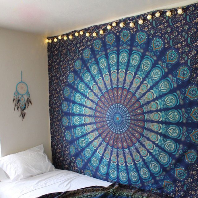 Choosing the Right Size and Landscape Placement For Your Large Tapestries