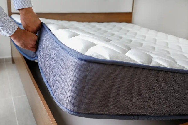 Can You Sleep On A Mattress While Its Expanding
