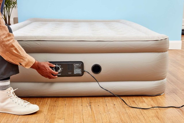 How to Fix Air Leaks on Adjustable Air Mattress Beds