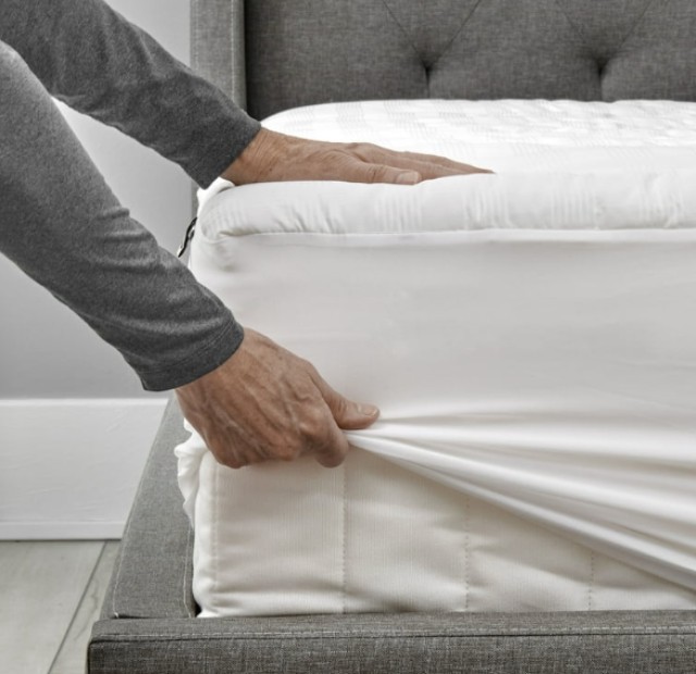 Re-Install the Mattress Protector